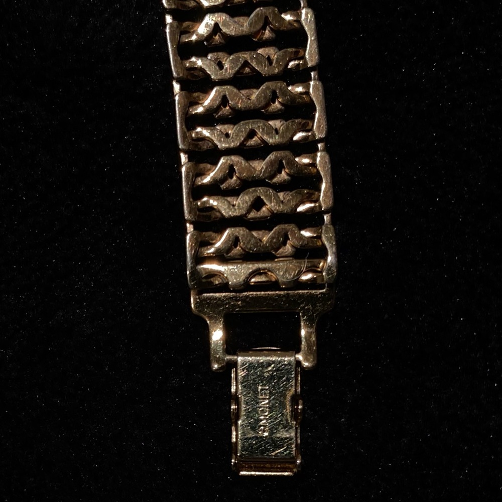 Monet Gold color lattice design bracelet - Picture 3 of 3